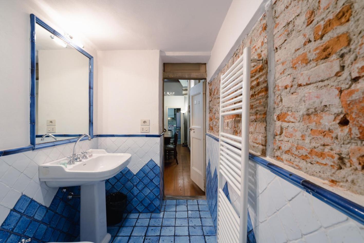 Apartment Piazza Dei Ciompi With Private Garden